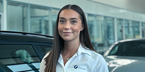 Jasmina Bara - Automobilkauffrau in Ausbildung